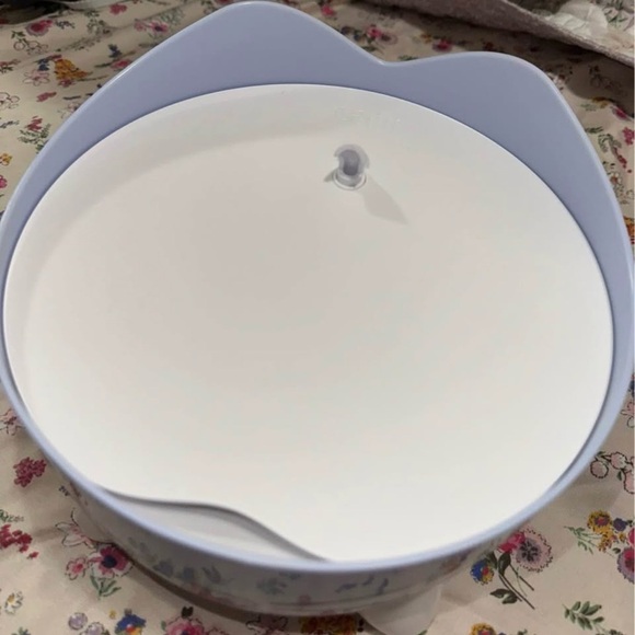 Catit PIXI Whimsical Cat-Shaped Light Up Free Standing Drinking Fountain Bowl - Picture 2 of 5